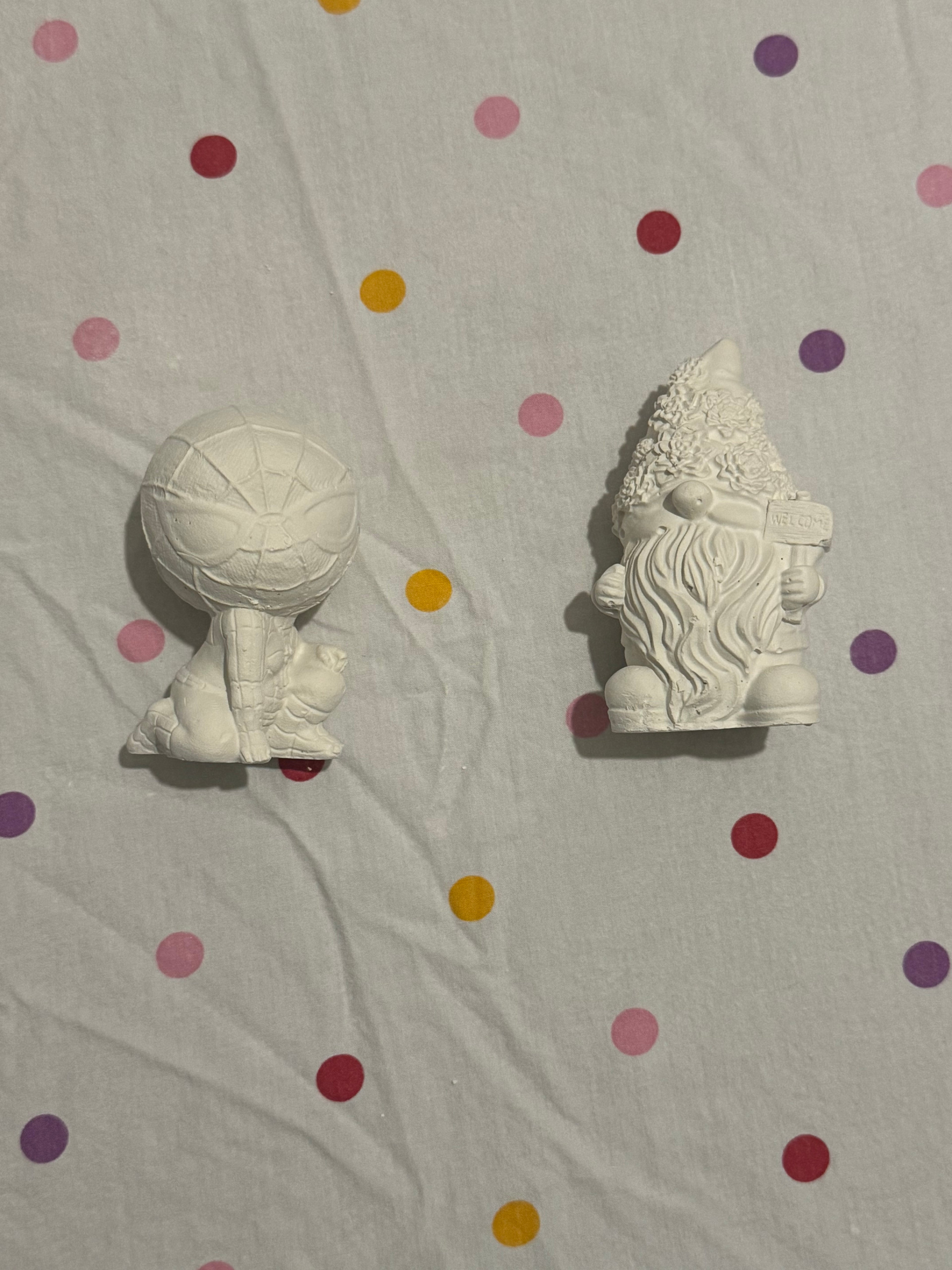 Plaster figures kit
